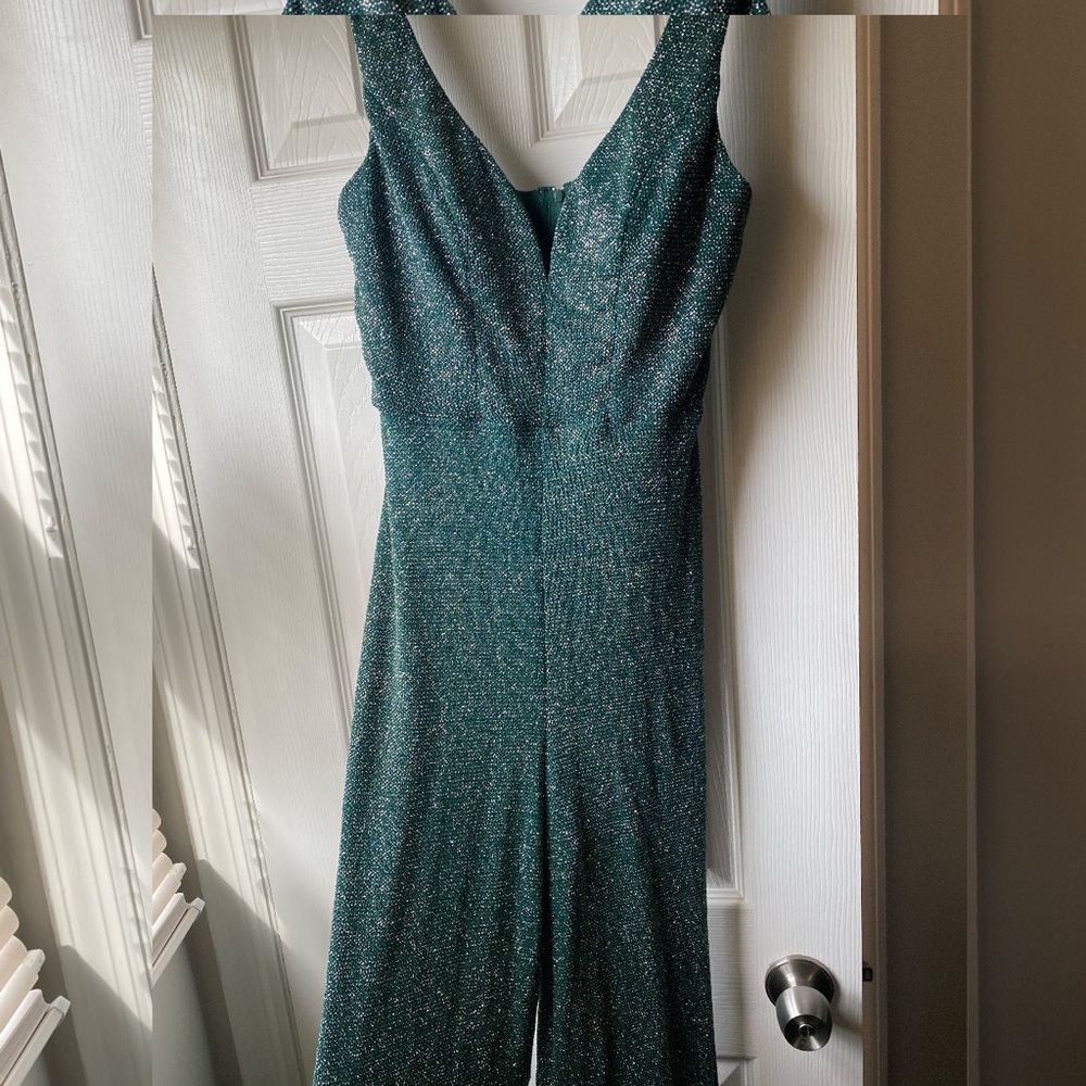 {NWOT}. HUNTER GREEN GLIMMER JUMPSUIT